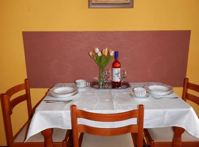 Apartamento Voelgy Eger